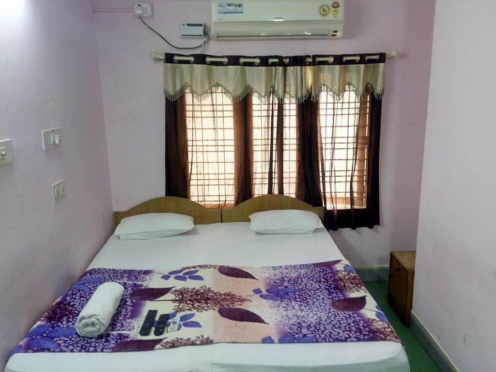 Elegant Guest House Bangalore Room photo